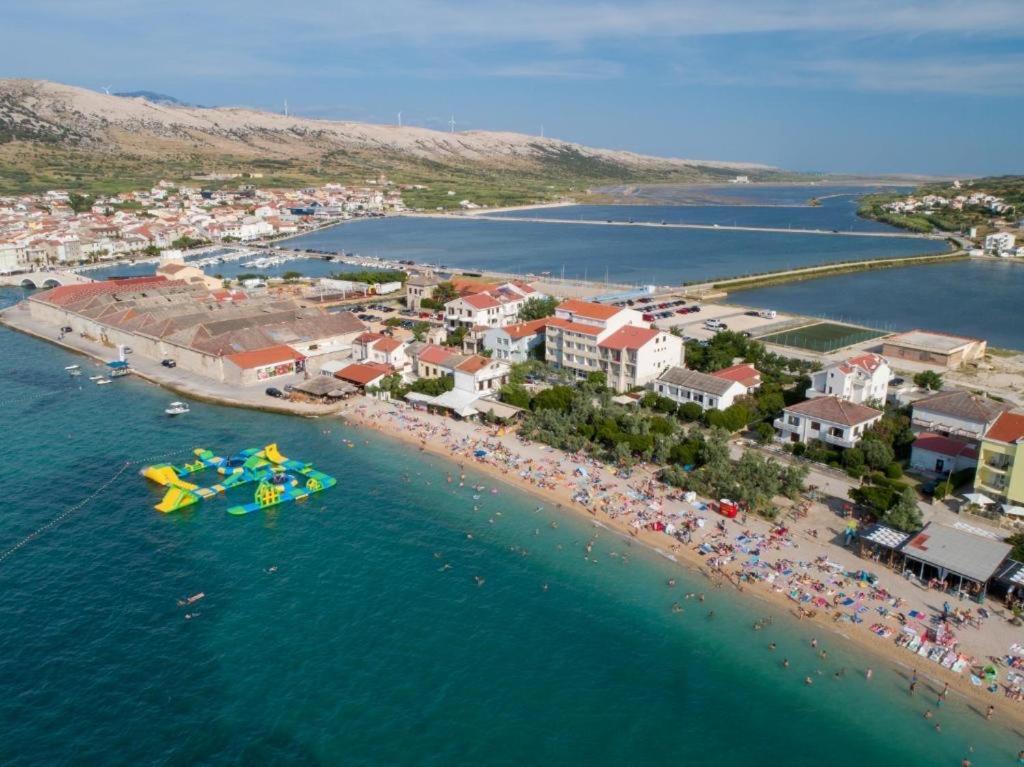 4Rest Vila Pag Town Buitenkant foto
