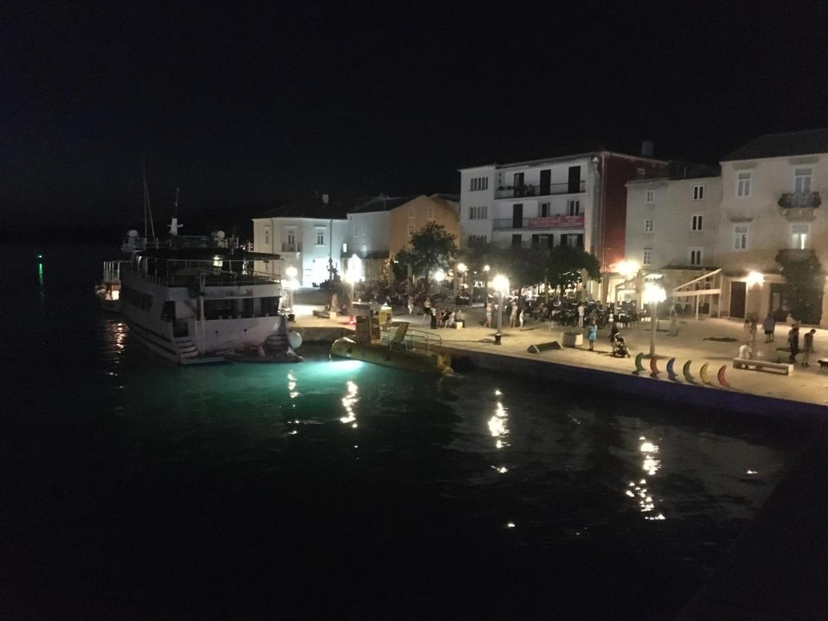 4Rest Vila Pag Town Buitenkant foto